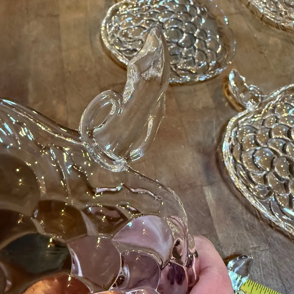 Vintage Clear Pressed Glass Grape Cluster Shaped Plates Serving Dish Set of 6 - Picture 9 of 10